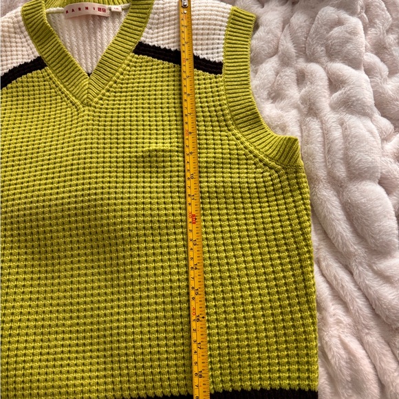 Marni x Uniqlo Lime Green and White Knit Sweater Vest - Picture 5 of 8